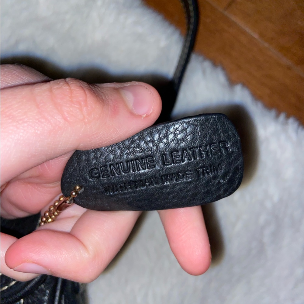 CHAPS MINI SHOULDER BAG - Picture 2 of 8